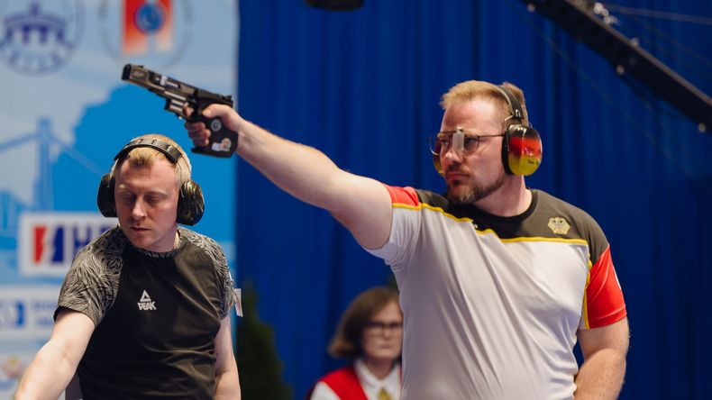 Foto: ESC / Elf Jahre nach seinem ersten EM-Einzeltitel schoss sich Oliver Geis wieder auf den EM-Thron mit der Schnellfeuerpistole.