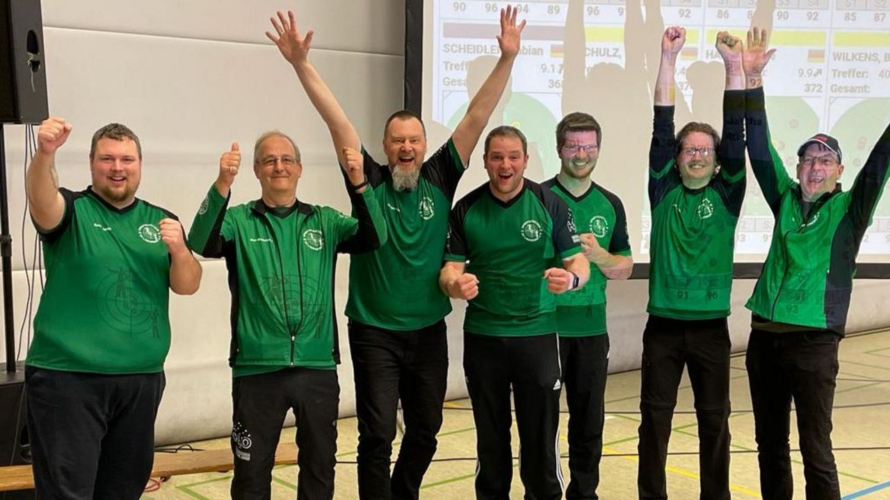 Foto: Lindwedel / Freude pur bei den Schützen aus Lindwedel über den Einzug in die Relegation