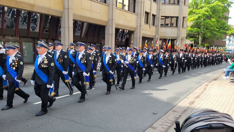 Foto: NSSV / Ausmarsch beim Hannoverschen Schützenfest.