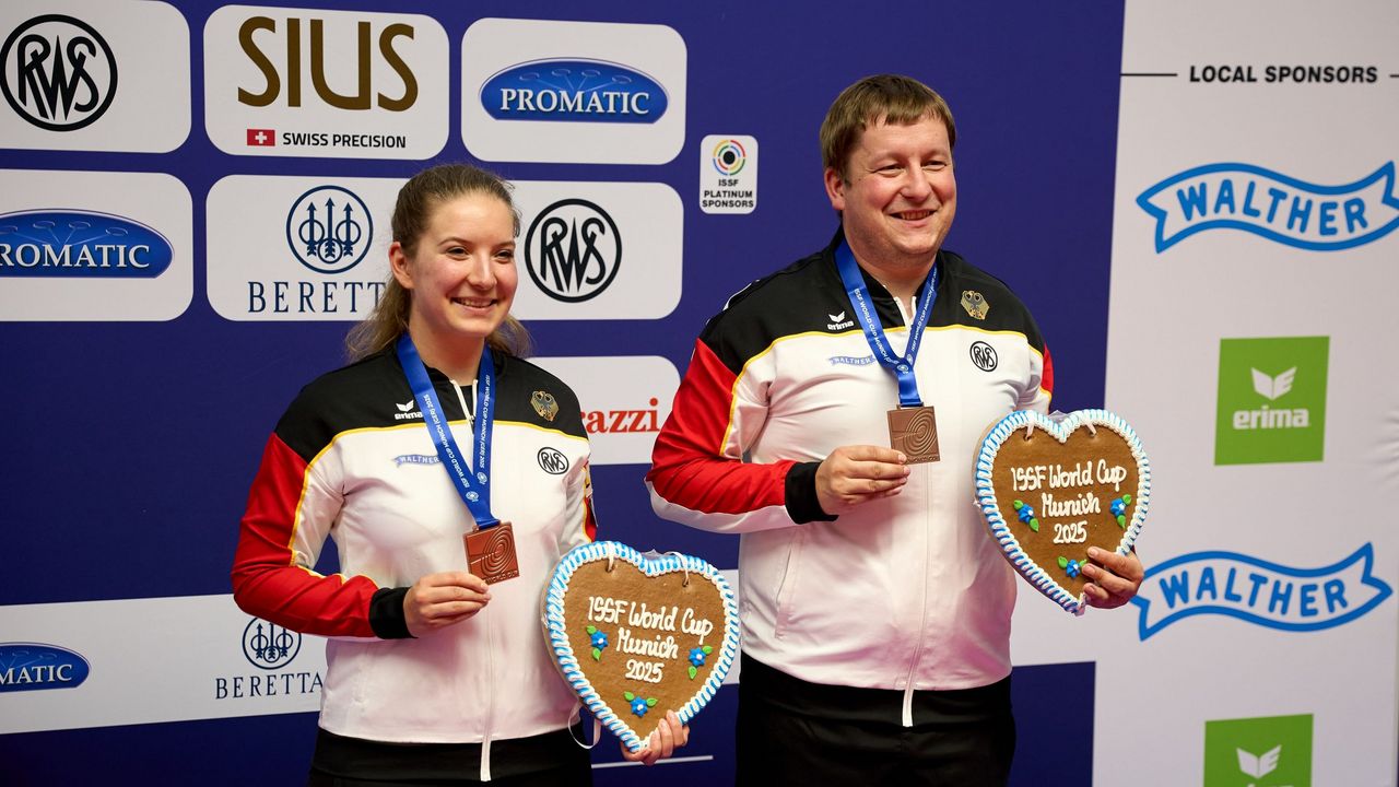 Foto: ISSF / Freuen sich auf den Heim-Weltcup in München: Doreen Vennekamp und Christian Reitz, die im vergangenen Jahr Bronze im Luftpistolen Mixed-Wettkampf gewannen.