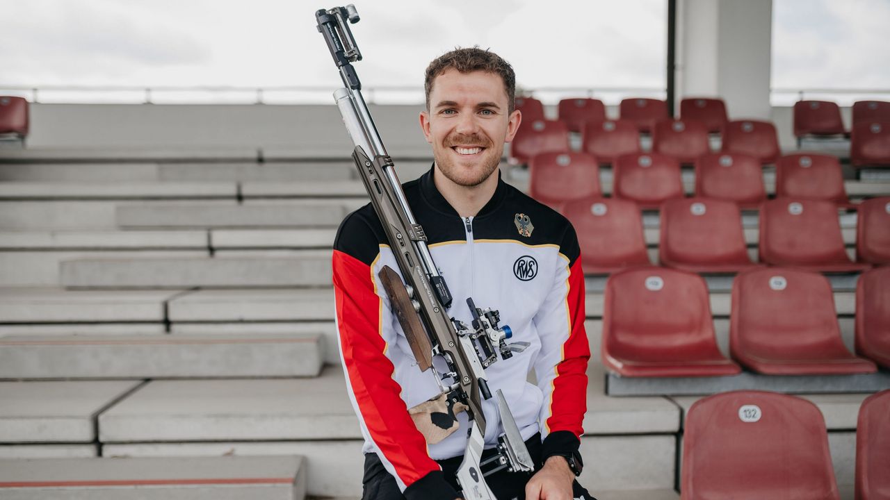 Foto: Lisa Pickl / Maximilian Dallinger freut sich auf den Heim-Weltcup auf der Olympia-Schießanlage in Garching-Hochbrück.