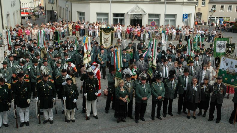 Foto: SSB / Schützenappell beim Treffen der Sächsischen Schützenvereine.