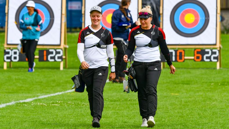 Foto: Eckhard Frerichs / Bei EM und WM mega-erfolgreich Seite an Seite, in Wiesbaden Gegnerinnen: Michelle Kroppen (BSG Ebersberg) und Katharina Bauer (FSG Tacherting).