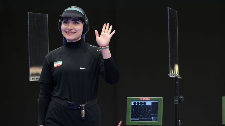 Foto: ISSF / Die Iranerin, auf dem Bild beim olympischen Finale Sportpistole in Paris 2024, schießt ihre erste Bundesligasaison und qualifizierte sich mit Pier als Zweiter im Norden für das Bundesligafinale.