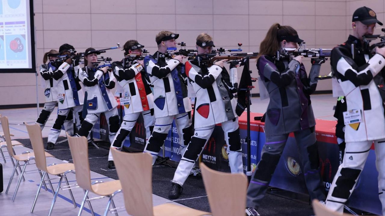 Foto: Der Bund München / Der Verein aus München grüßt von der Tabellenspitze.